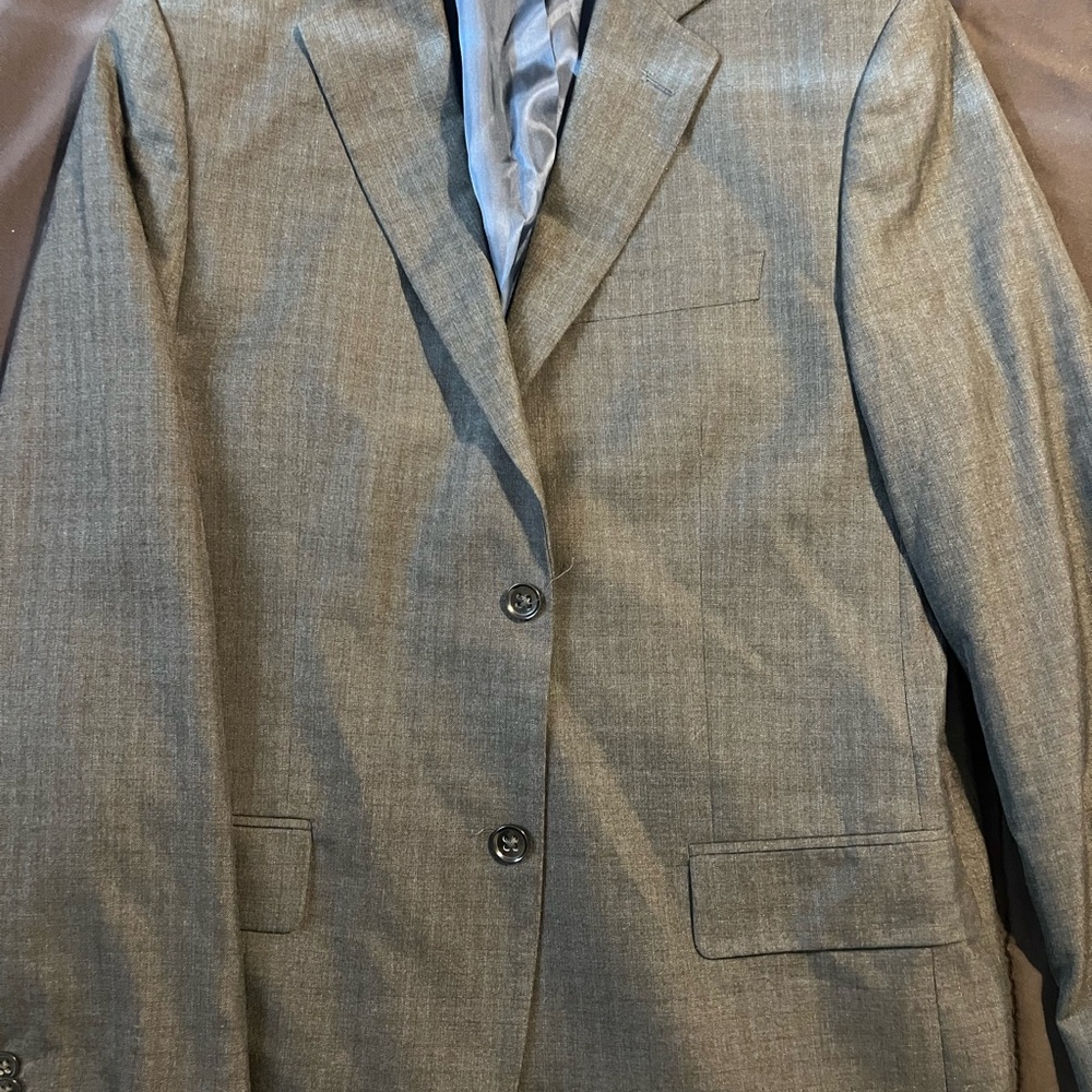 Banana Republic Men's Gray Suit 42R